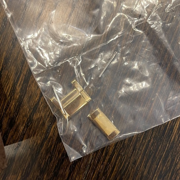 Michael Kors Gold Watch - Picture 6 of 6